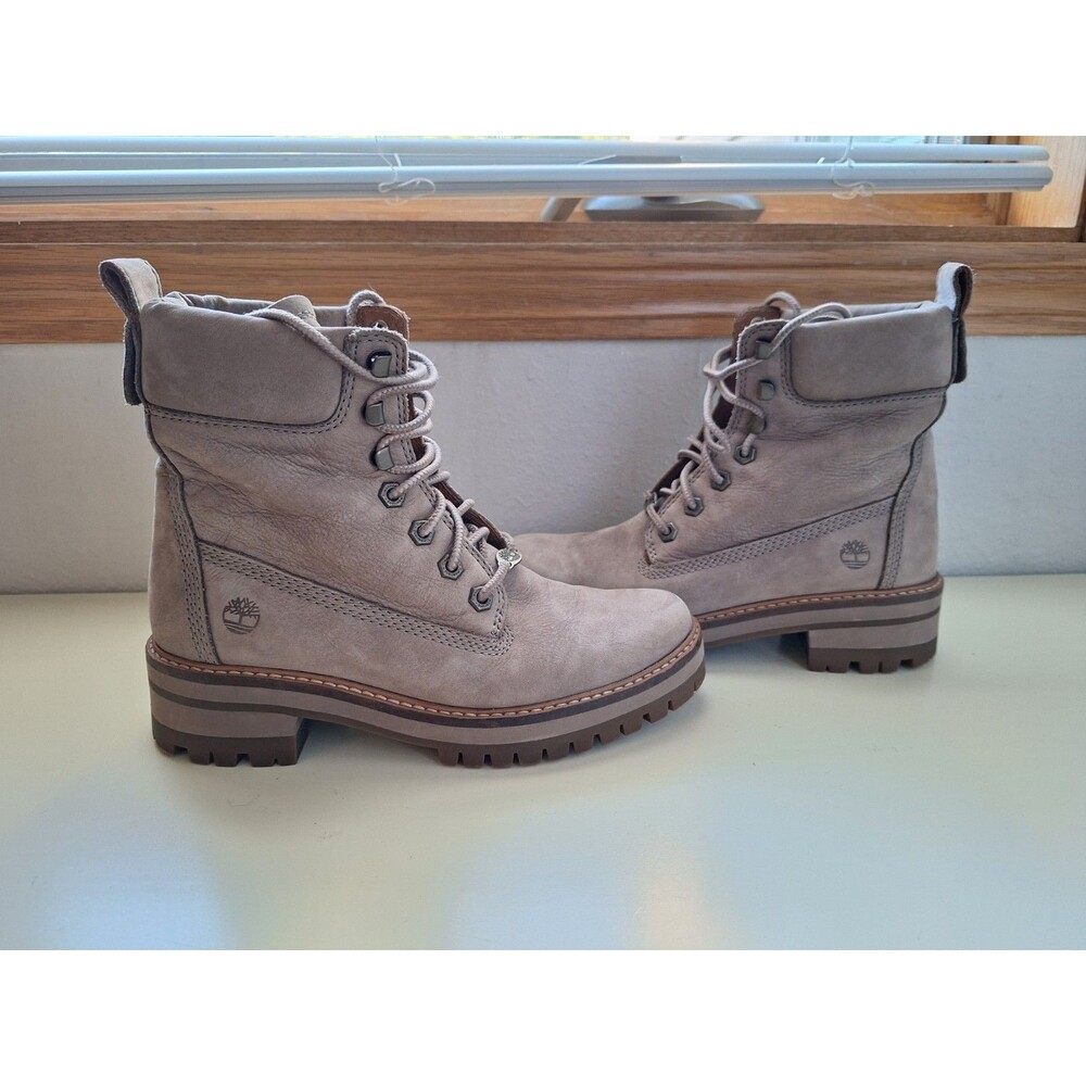 Timberland Courmayeur Valley 6-Inch Leather Boots 6.5  Taupe Women’s